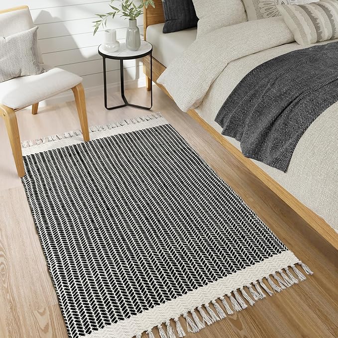 Lahome Belle Boho Entryway Rug, 3x5 Rugs for Bedroom Lightweight Washable Throw Rug Woven Cotton Bathroom Carpet with Tassels, Farmhouse Black and White Rugs for Living Room Kitchen Office Dorm
