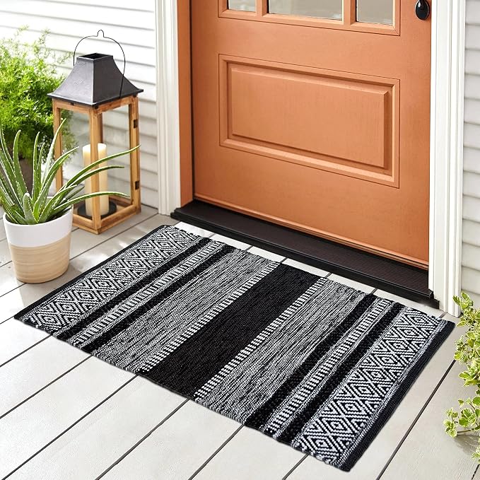 Chardin home Farmhouse Rug 24''x36'' Black-White | Recycled Cotton Hand Woven Rug, Long Boho Rug | Perfect for Hallways, Kitchens, Bathroom, bedrooms, Meditation Yoga Mat | Machine Wash