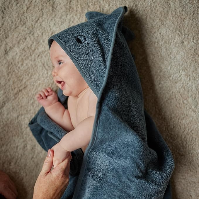 Hooded Baby Towels – 100% Organic Cotton Baby Bath Towels – Baby Boy Newborn Essentials - Super-Soft and Absorbent. (2-Pack Dino Tradewins and Moss Green)