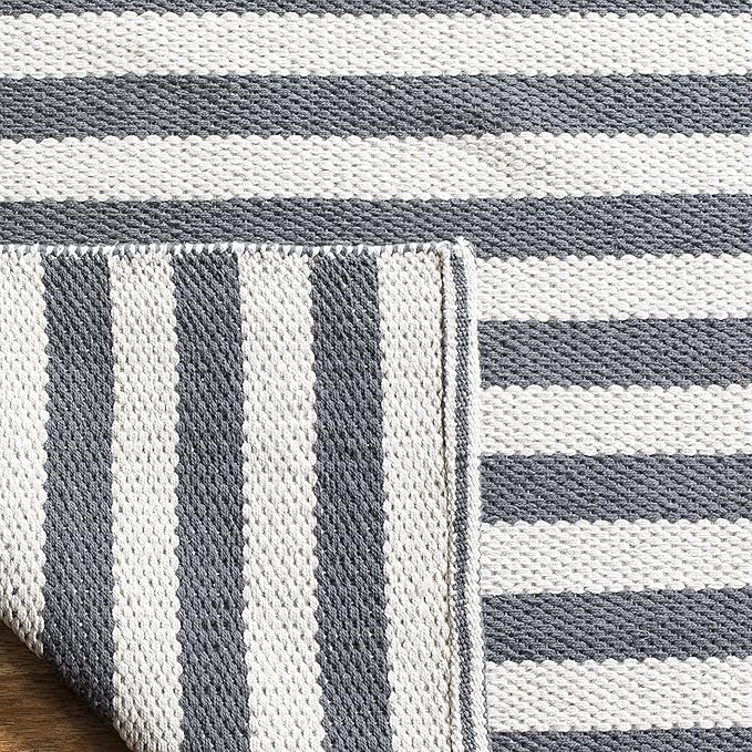 SAFAVIEH Montauk Collection Area Rug - 6' Square, Ivory & Grey, Handmade Stripe Cotton, Ideal for High Traffic Areas in Living Room, Bedroom (MTK715A)