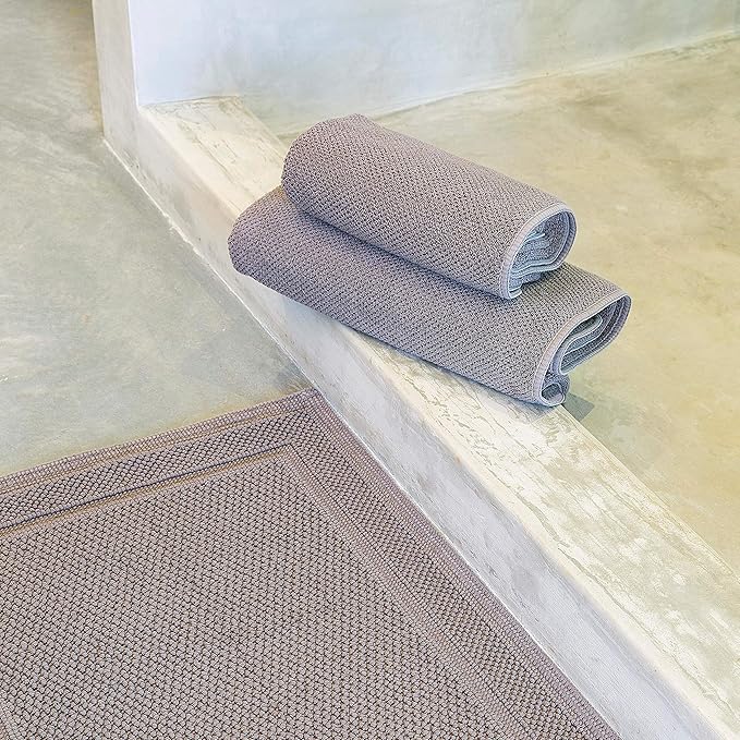 Graccioza Bee Waffle Hand Towel 18" x 30" - 100% Egyptian Combed Cotton, 550 GSM - Elegant Waffle Pattern Towels for Bathroom - Super Absorbent and Quick Dry - Soft Bath Towel - White